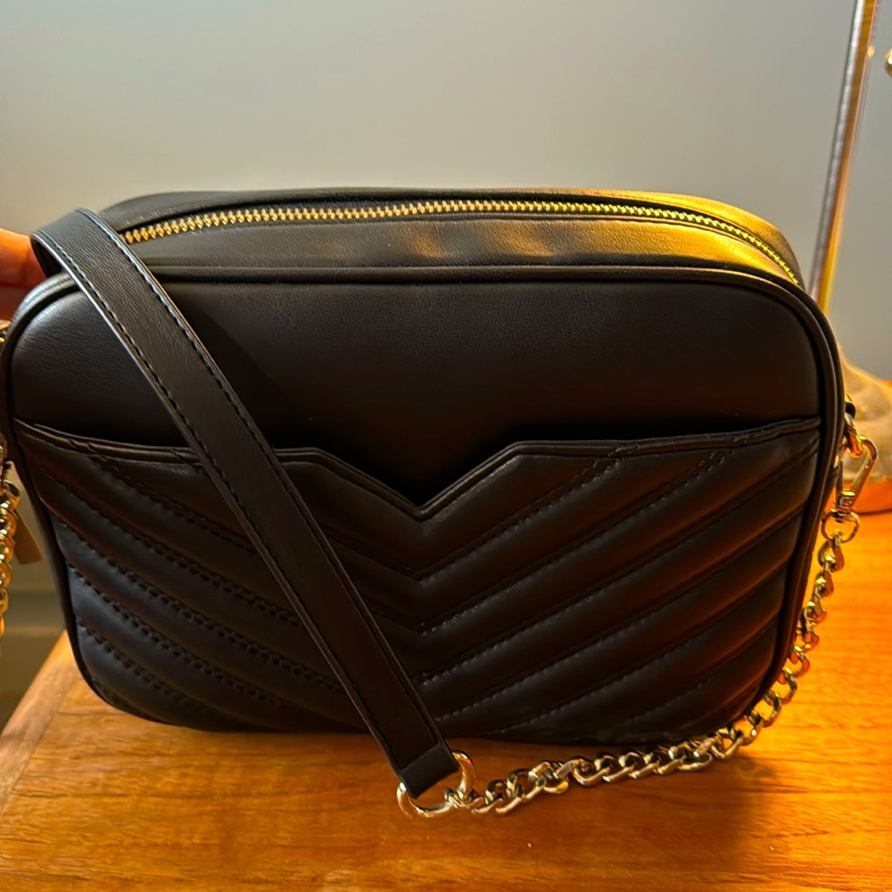Women’s Express Black Camera-Bag Style Handbag